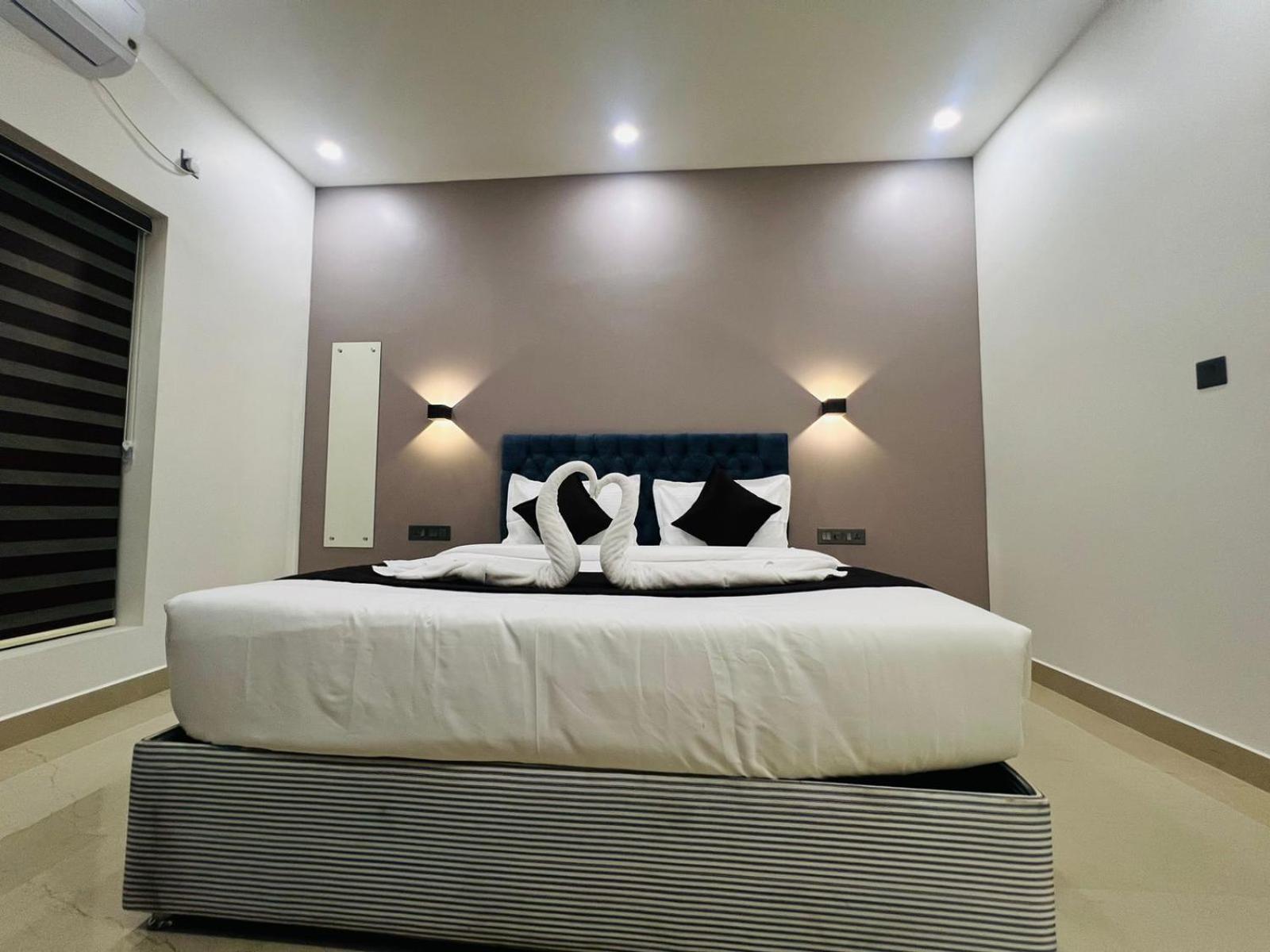 The Lotaz Hotel Kochi エクステリア 写真