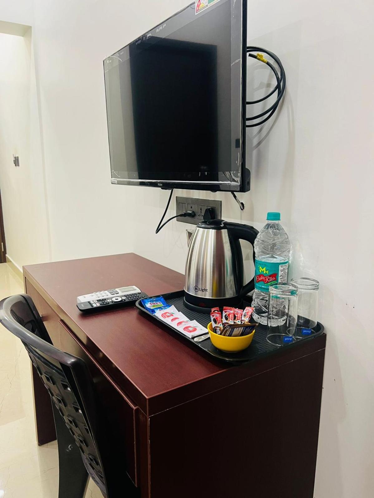 The Lotaz Hotel Kochi エクステリア 写真