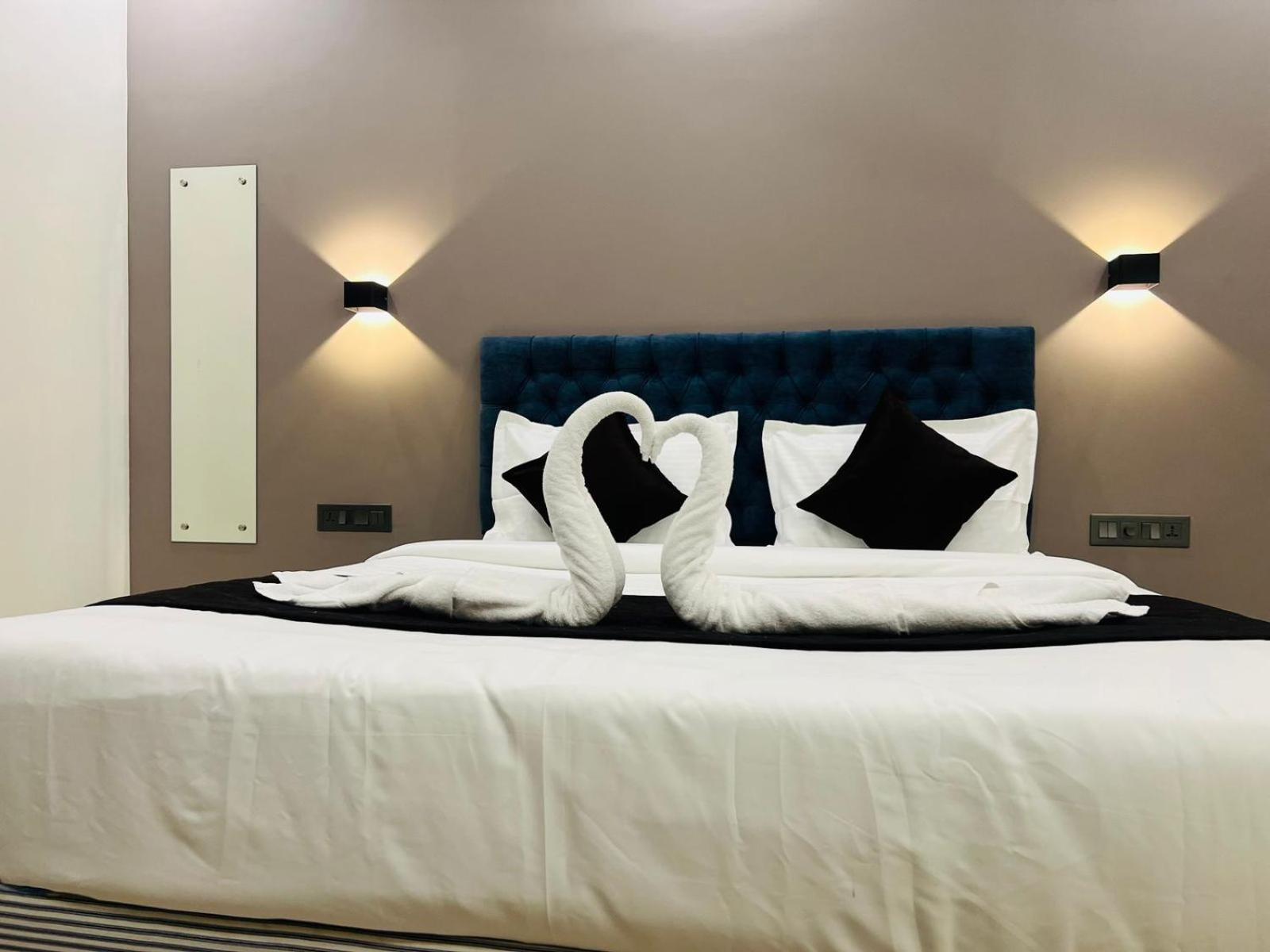 The Lotaz Hotel Kochi エクステリア 写真