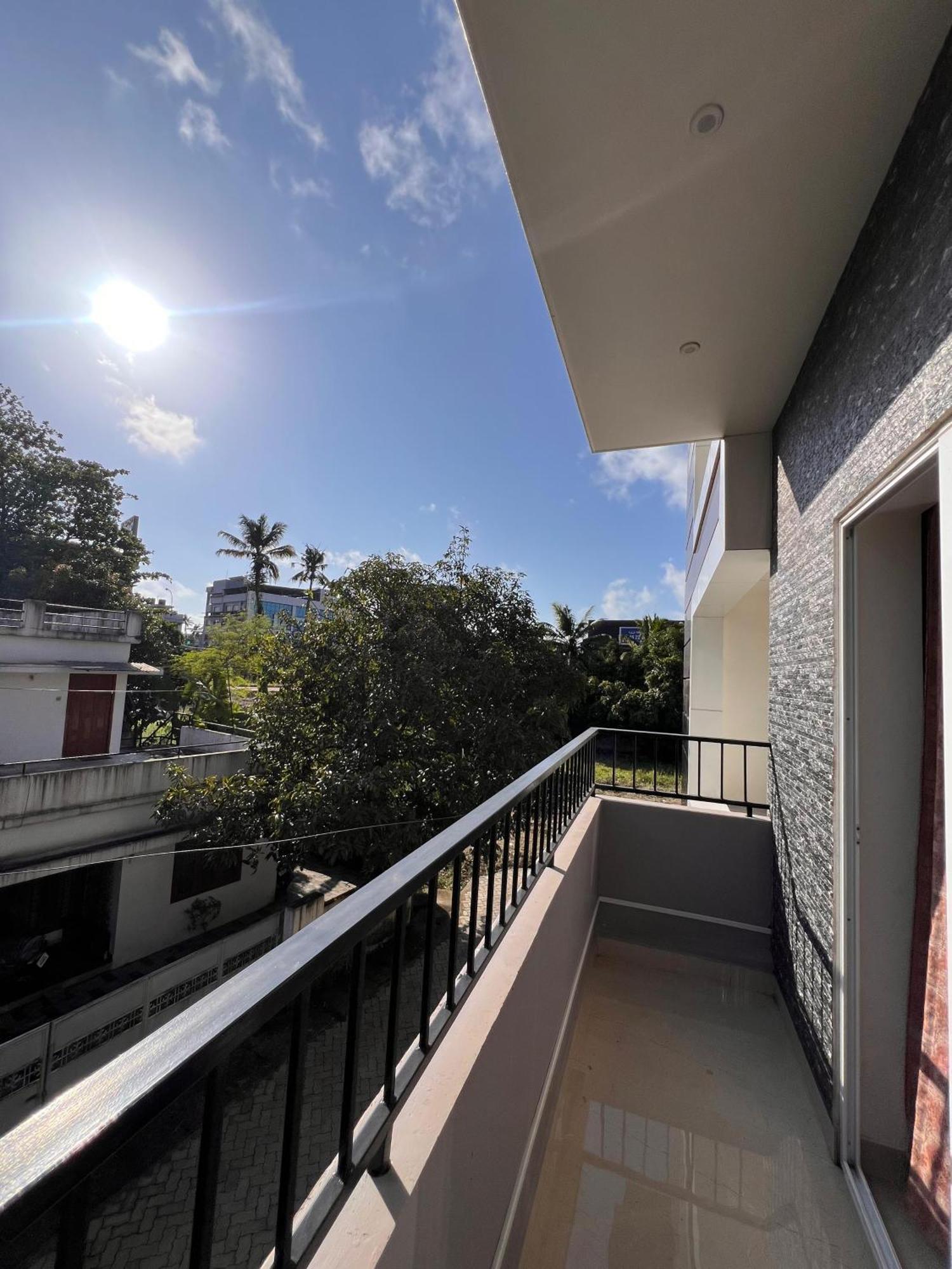 The Lotaz Hotel Kochi エクステリア 写真