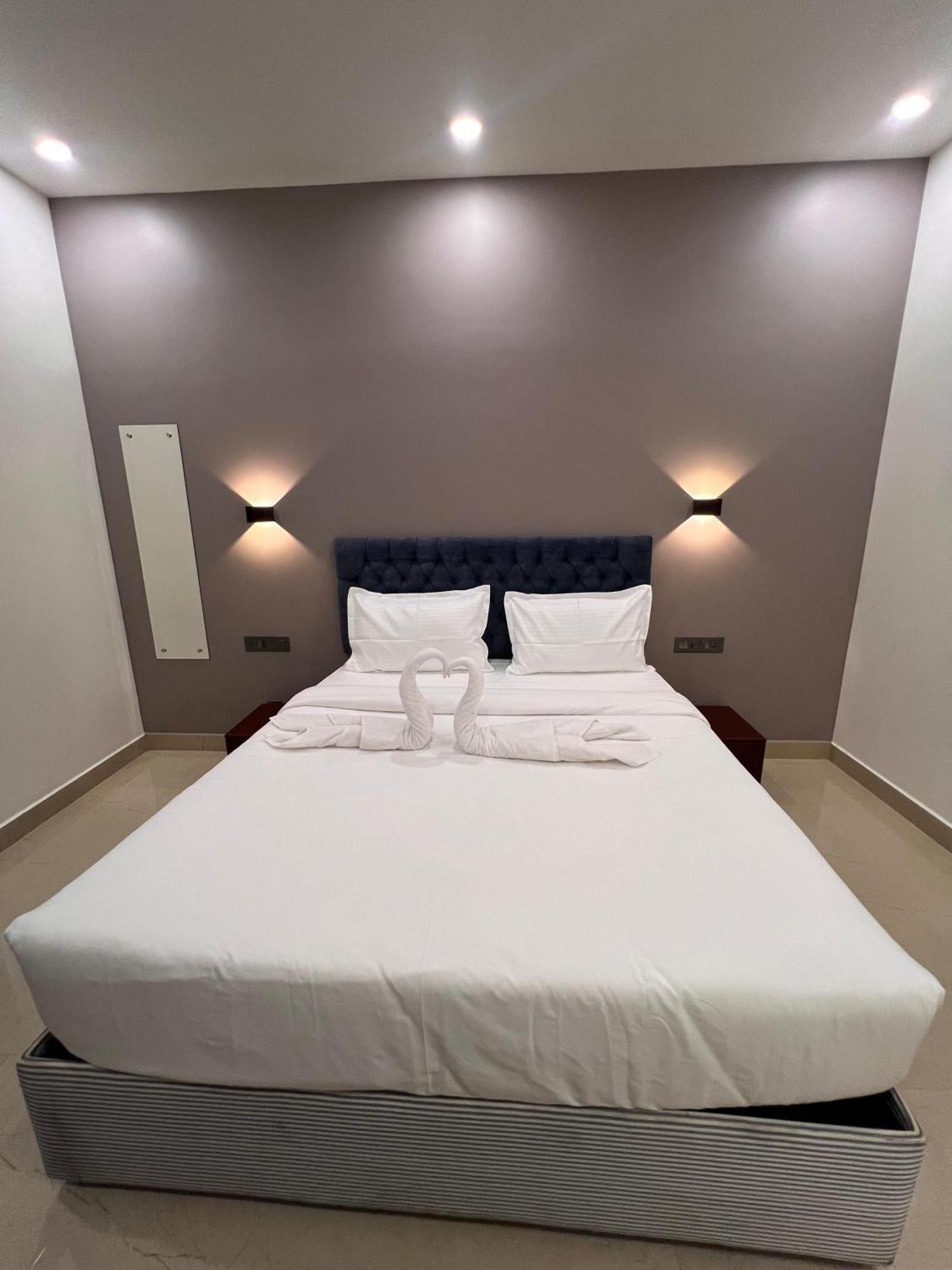 The Lotaz Hotel Kochi エクステリア 写真