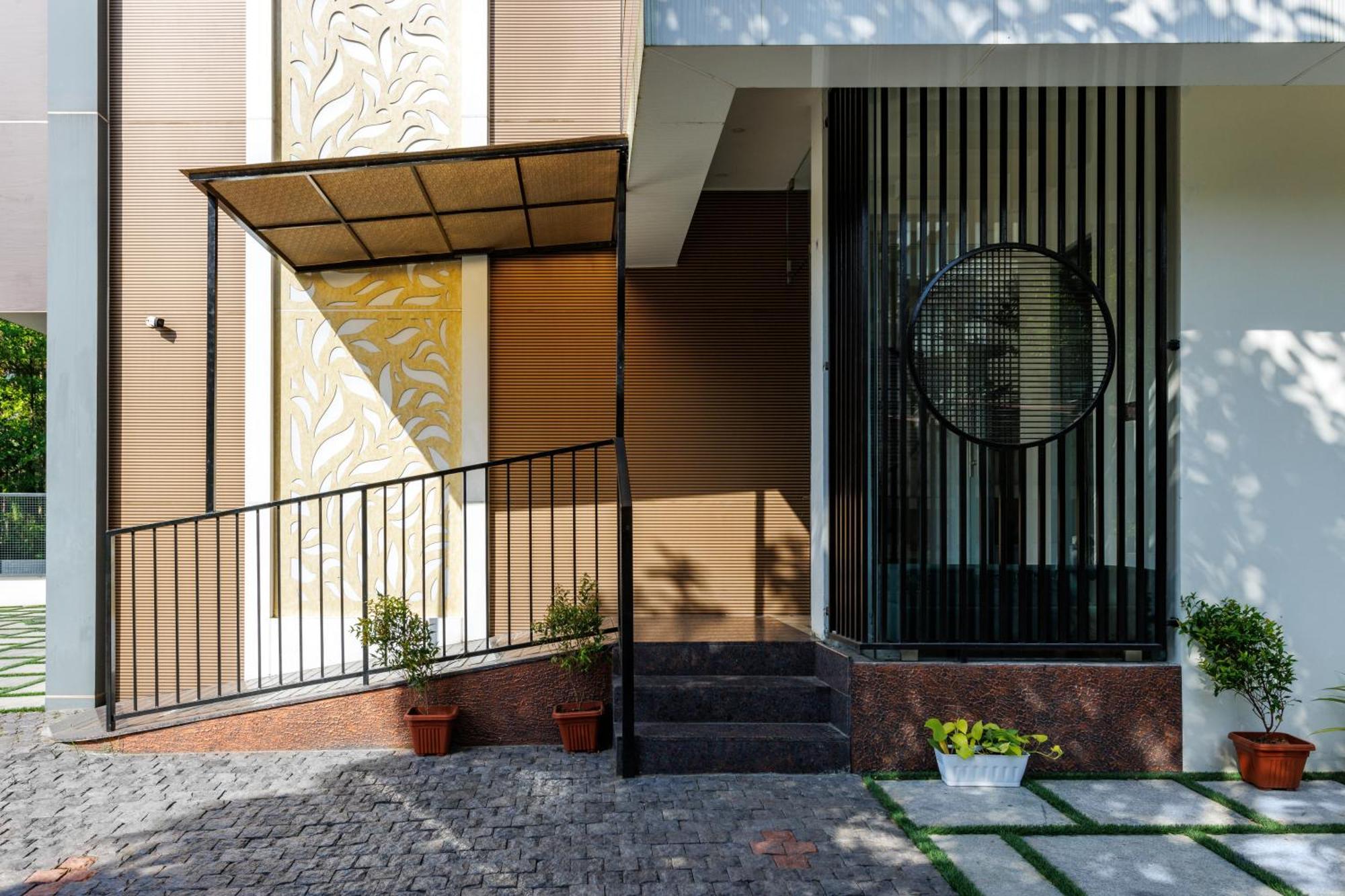 The Lotaz Hotel Kochi エクステリア 写真